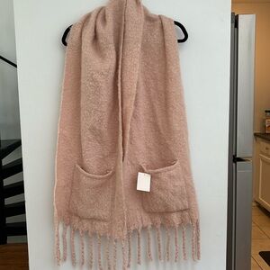 Winter Scarf with pockets - NWT